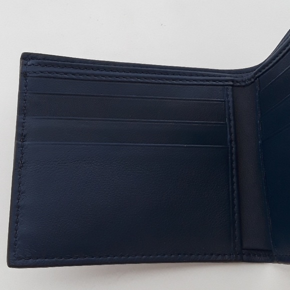 New in Box 100% Authentic GUCCI wallet 231951 - Picture 5 of 8